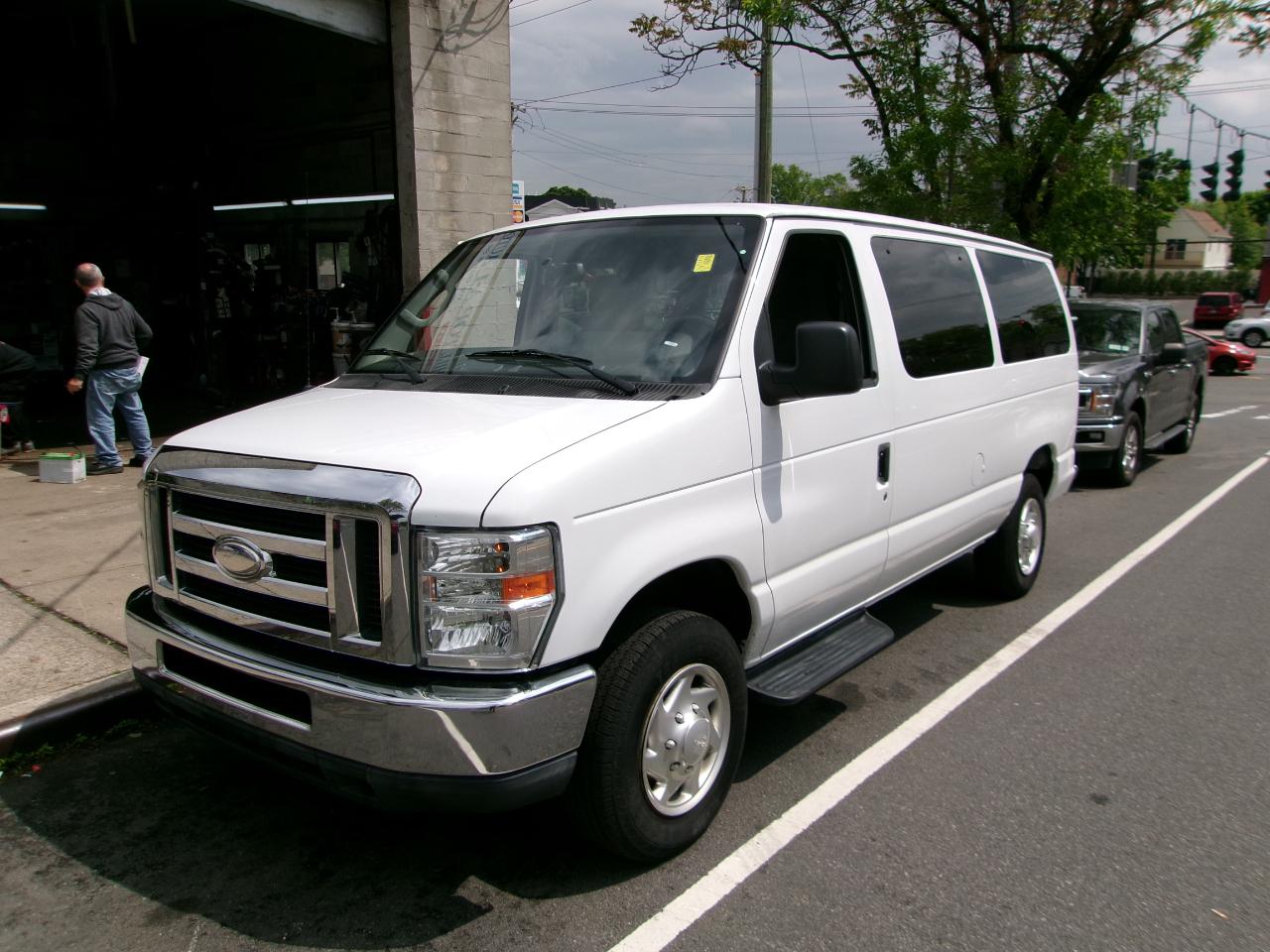 ford e-series econoline wagon 2014 1FBNE3BL5EDA82652 image ford e-series econoline wagon 2014 1FBNE3BL5EDA82652 image